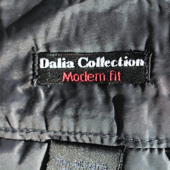 Dalia Collection Modern fit, aztec mini skirt - Picture 6 of 8